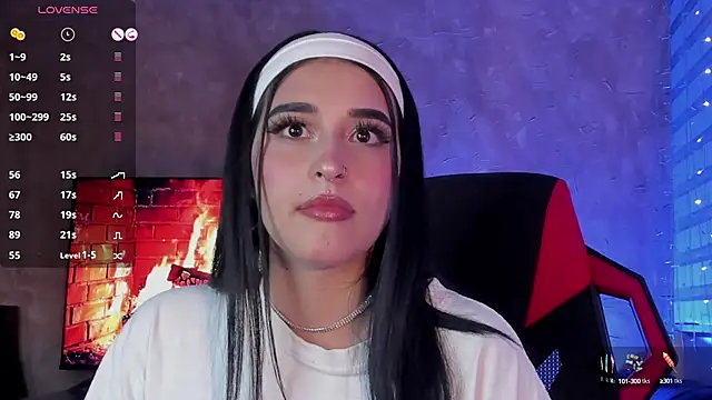 Snapshot of Charlotte_greys chatting on 01-12-25, 02:03 Charlotte greys online show from 01-12-25, 02:03