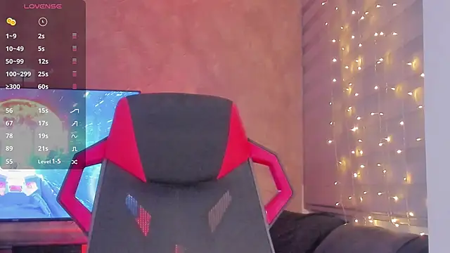 Snapshot of Charlotte_greys chatting on 01-29-25, 01:48 Charlotte greys online show from 01-29-25, 01:48