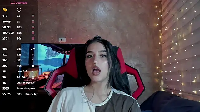 Snapshot of Charlotte_greys chatting on 03-01-25, 04:04 Charlotte greys online show from 03-01-25, 04:04