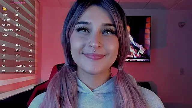 Snapshot of Charlotte_greys chatting on 10-09-25, 08:51 Charlotte greys online show from 10-09-25, 08:51