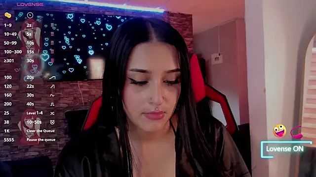 Charlotte greys online show from 04-22-26, 09:05