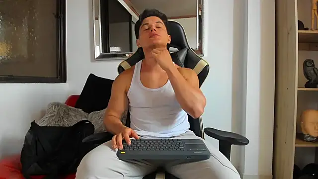 julian wallace online show from 04-28-26, 03:50