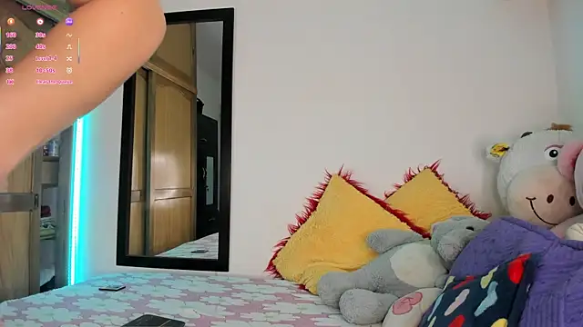 Lee Ash online show from 12-16-25, 06:07