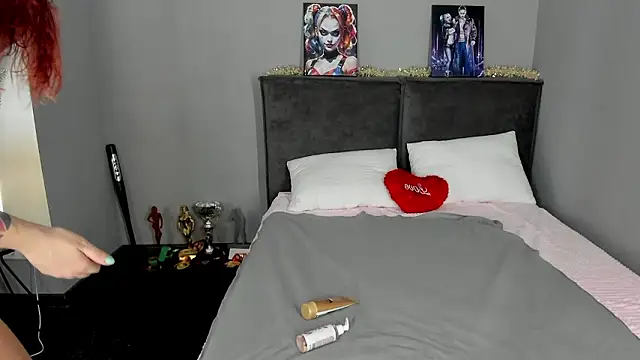 MuscleXXXBarbie online show from 02-12-26, 09:04