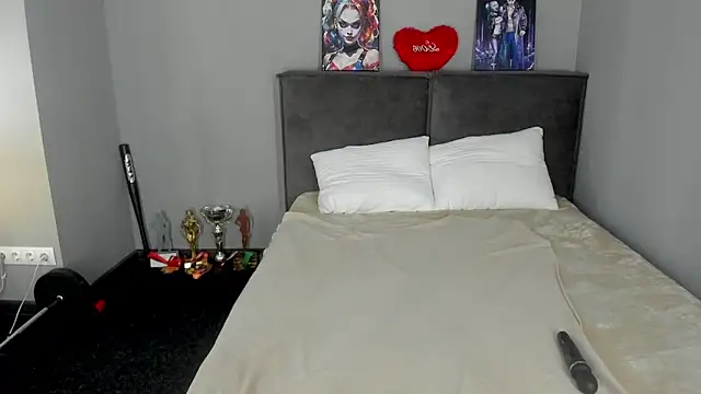 MuscleXXXBarbie online show from 06-10-26, 05:28