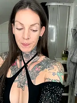 BrownieyQueen online show from 11-05-25, 05:13