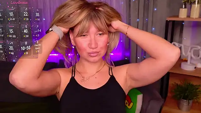 MilaBott online show from 03-14-25, 07:23