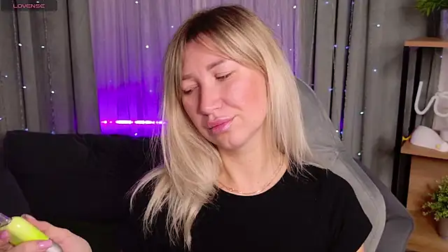 MilaBott online show from 09-18-25, 08:22