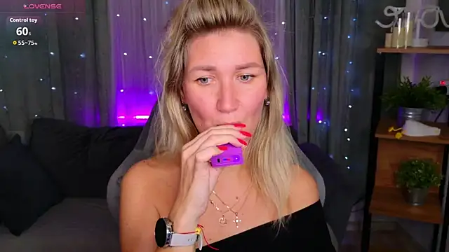 Snapshot of MilaBott chatting on 06-17-26, 07:26 MilaBott online show from 06-17-26, 07:26