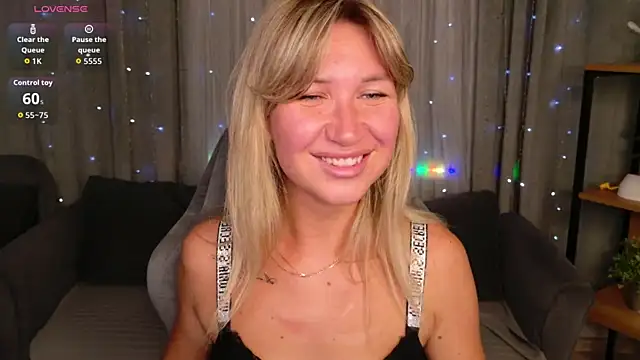 Snapshot of MilaBott chatting on 07-26-26, 07:21 MilaBott online show from 07-26-26, 07:21