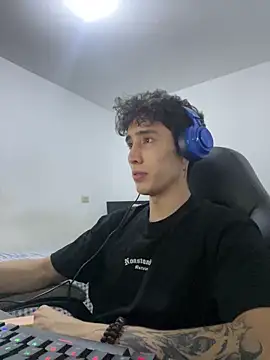 gojo satoru 18 online show from 02-15-26, 08:57