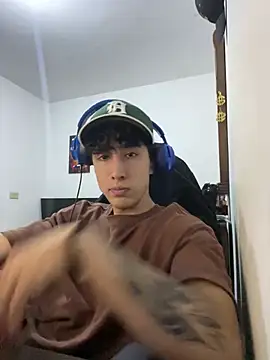 gojo satoru 18 online show from 05-19-26, 02:18
