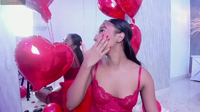 Snapshot of GabrielaLugo chatting on 02-14-25, 03:05 GabrielaLugo online show from 02-14-25, 03:05