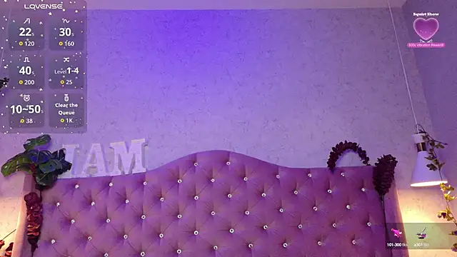 Snapshot of GabrielaLugo chatting on 10-09-25, 12:58 GabrielaLugo online show from 10-09-25, 12:58