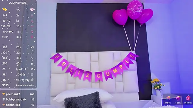 Snapshot of suzanelee chatting on 12-05-24, 03:50 suzanelee online show from 12-05-24, 03:50