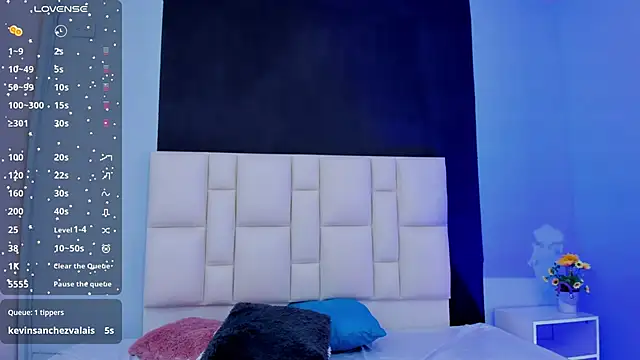 Snapshot of suzanelee chatting on 12-19-24, 03:08 suzanelee online show from 12-19-24, 03:08