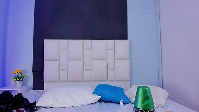 Snapshot of suzanelee chatting on 12-29-24, 12:45 suzanelee online show from 12-29-24, 12:45