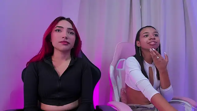 Snapshot of suzanelee chatting on 01-22-25, 12:17 suzanelee online show from 01-22-25, 12:17