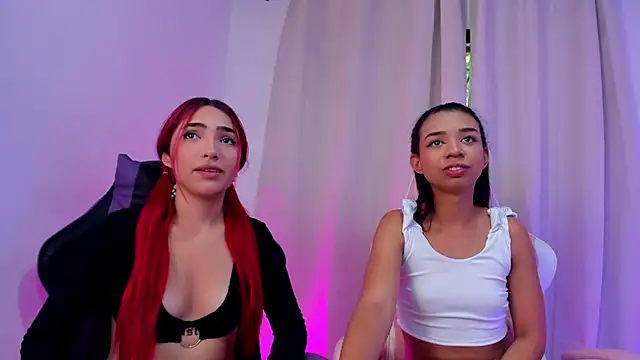 Snapshot of suzanelee chatting on 01-23-25, 02:50 suzanelee online show from 01-23-25, 02:50