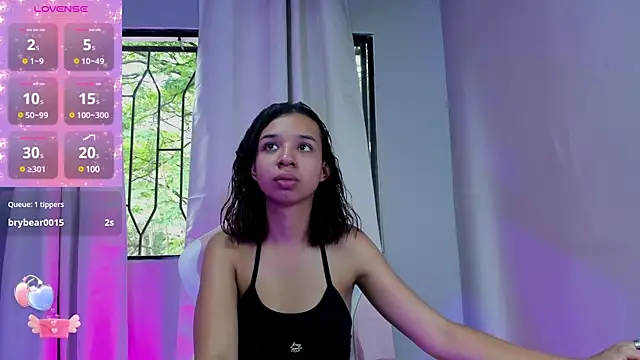 Snapshot of suzanelee chatting on 02-03-25, 07:10 suzanelee online show from 02-03-25, 07:10