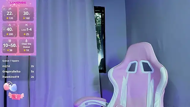 Snapshot of suzanelee chatting on 02-03-25, 10:11 suzanelee online show from 02-03-25, 10:11