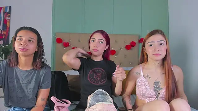 Snapshot of suzanelee chatting on 02-10-25, 03:13 suzanelee online show from 02-10-25, 03:13