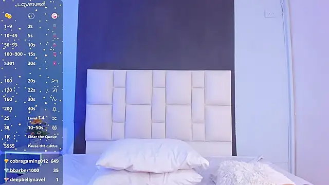 Snapshot of suzanelee chatting on 02-22-25, 02:41 suzanelee online show from 02-22-25, 02:41