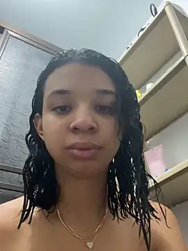 Snapshot of suzanelee chatting on 03-10-25, 10:59 suzanelee online show from 03-10-25, 10:59