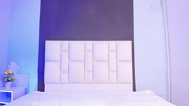 Snapshot of suzanelee chatting on 03-11-25, 05:46 suzanelee online show from 03-11-25, 05:46