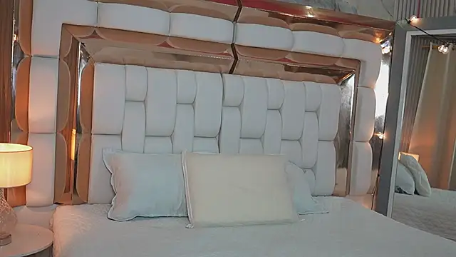 Beautifulskinny18 online show from 04-26-26, 07:44