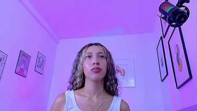 Beautifulskinny18 online show from 07-14-26, 06:57