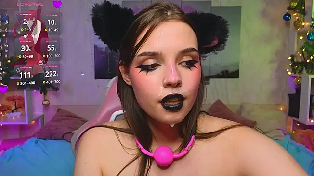 Snapshot of DorisGaillard chatting on 01-10-25, 08:04 DorisGaillard online show from 01-10-25, 08:04