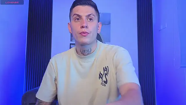 Yeiko Romero  online show from 07-21-26, 06:10