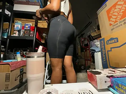 Snapshot of wynterheat chatting on 07-11-26, 05:15 wynterheat online show from 07-11-26, 05:15
