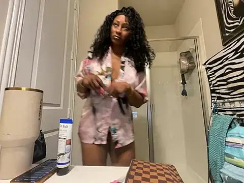 Snapshot of wynterheat chatting on 07-28-26, 08:52 wynterheat online show from 07-28-26, 08:52