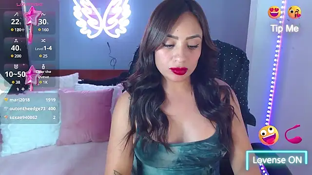 Snapshot of Paulina_627 chatting on 02-01-25, 09:29 Paulina 627 online show from 02-01-25, 09:29