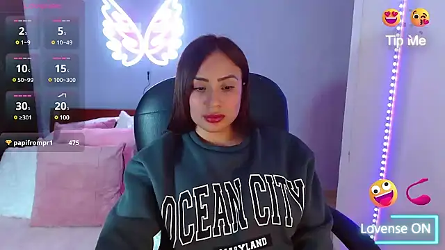 Snapshot of Paulina_627 chatting on 03-13-25, 05:50 Paulina 627 online show from 03-13-25, 05:50