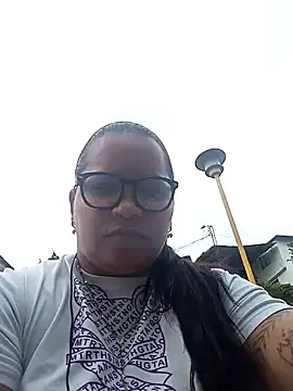 Snapshot of Sikiu_40 chatting on 02-21-25, 10:37 Sikiu 40 online show from 02-21-25, 10:37