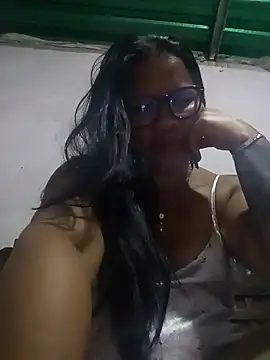 Snapshot of Sikiu_40 chatting on 12-22-25, 02:36 Sikiu 40 online show from 12-22-25, 02:36