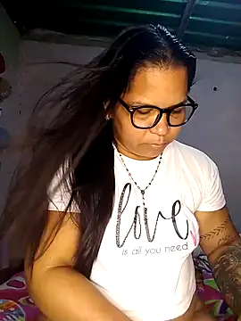 Snapshot of Sikiu_40 chatting on 02-19-26, 02:35 Sikiu 40 online show from 02-19-26, 02:35