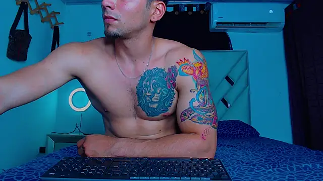 Snapshot of Rich_boy01 chatting on 02-27-25, 03:25 Rich boy01 online show from 02-27-25, 03:25