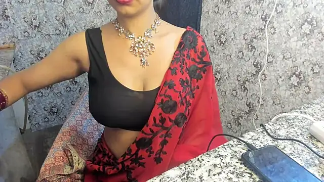 Snapshot of aarjulove chatting on 02-25-25, 05:15 aarjulove online show from 02-25-25, 05:15