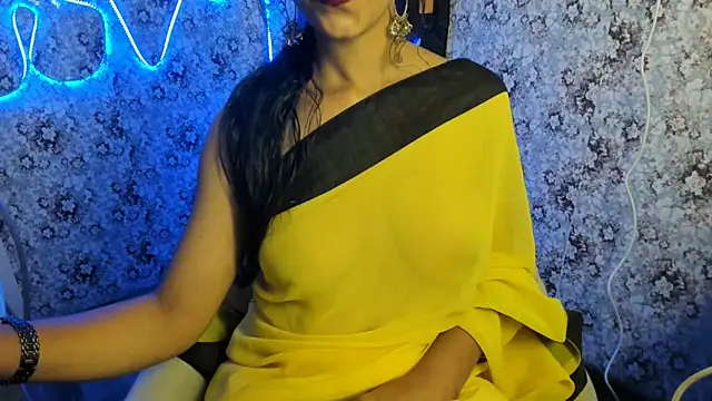 Snapshot of aarjulove chatting on 03-07-25, 08:11 aarjulove online show from 03-07-25, 08:11