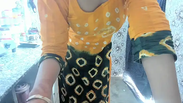 Snapshot of aarjulove chatting on 03-15-25, 07:53 aarjulove online show from 03-15-25, 07:53