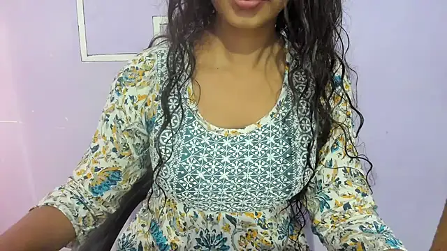 Snapshot of aarjulove chatting on 09-11-25, 08:47 aarjulove online show from 09-11-25, 08:47