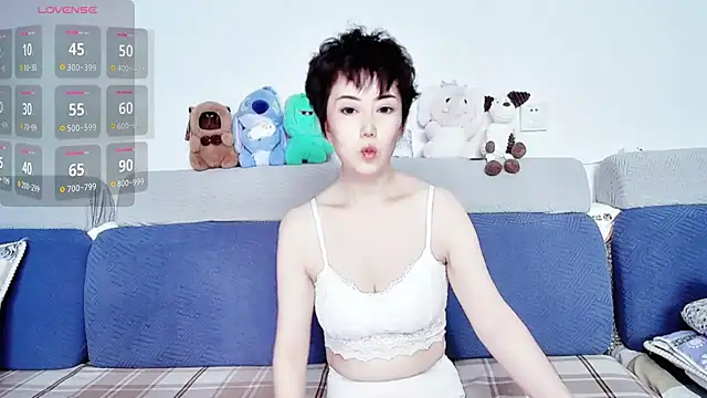 Snapshot of 9ering-Er chatting on 10-13-25, 06:24 9ering-Er online show from 10-13-25, 06:24