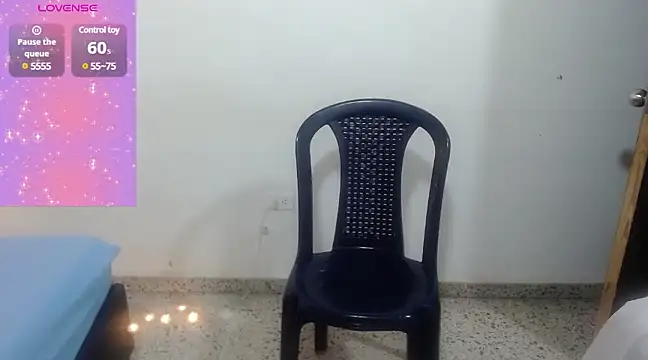 Snapshot of Suxxxy_ chatting on 01-18-25, 03:27 Suxxxy online show from 01-18-25, 03:27