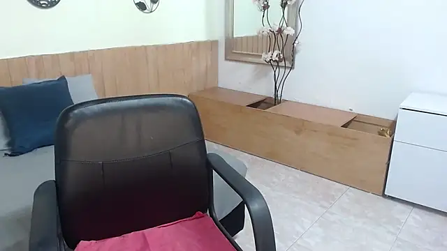 Snapshot of Suxxxy_ chatting on 10-09-25, 01:31 Suxxxy online show from 10-09-25, 01:31