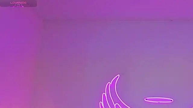 Snapshot of _scarletmoore chatting on 10-23-25, 09:30 scarletmoore online show from 10-23-25, 09:30