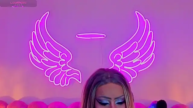 Snapshot of _scarletmoore chatting on 10-24-25, 09:38 scarletmoore online show from 10-24-25, 09:38